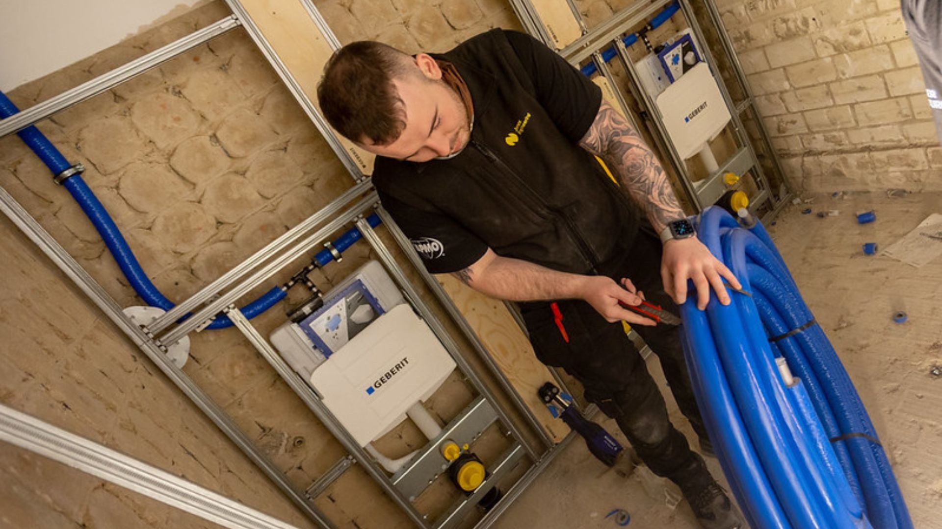 IWSH plumber with pipe